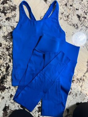 Fabletics Royal Blue Seamless Leggings and Racerback Tank Set